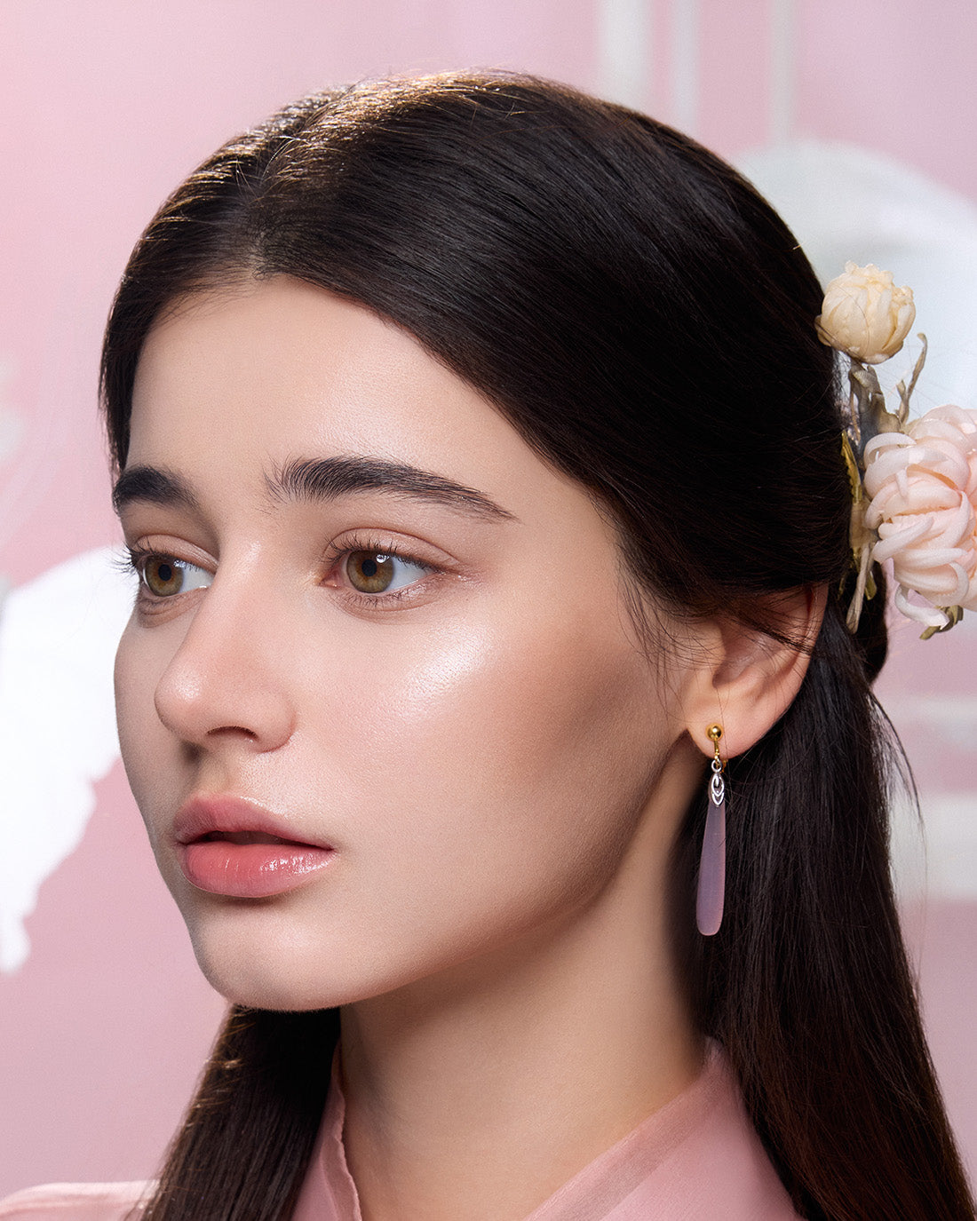 Butterfly Cloud Collar Embossed Highlight & Contour Palette Image 14
