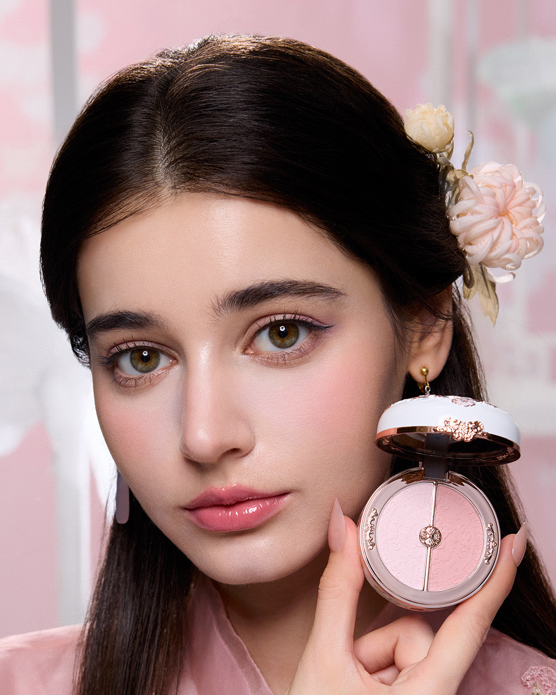 Butterfly Cloud Collar Rouge Box Highlighting & Blush Duo Powder Image 5
