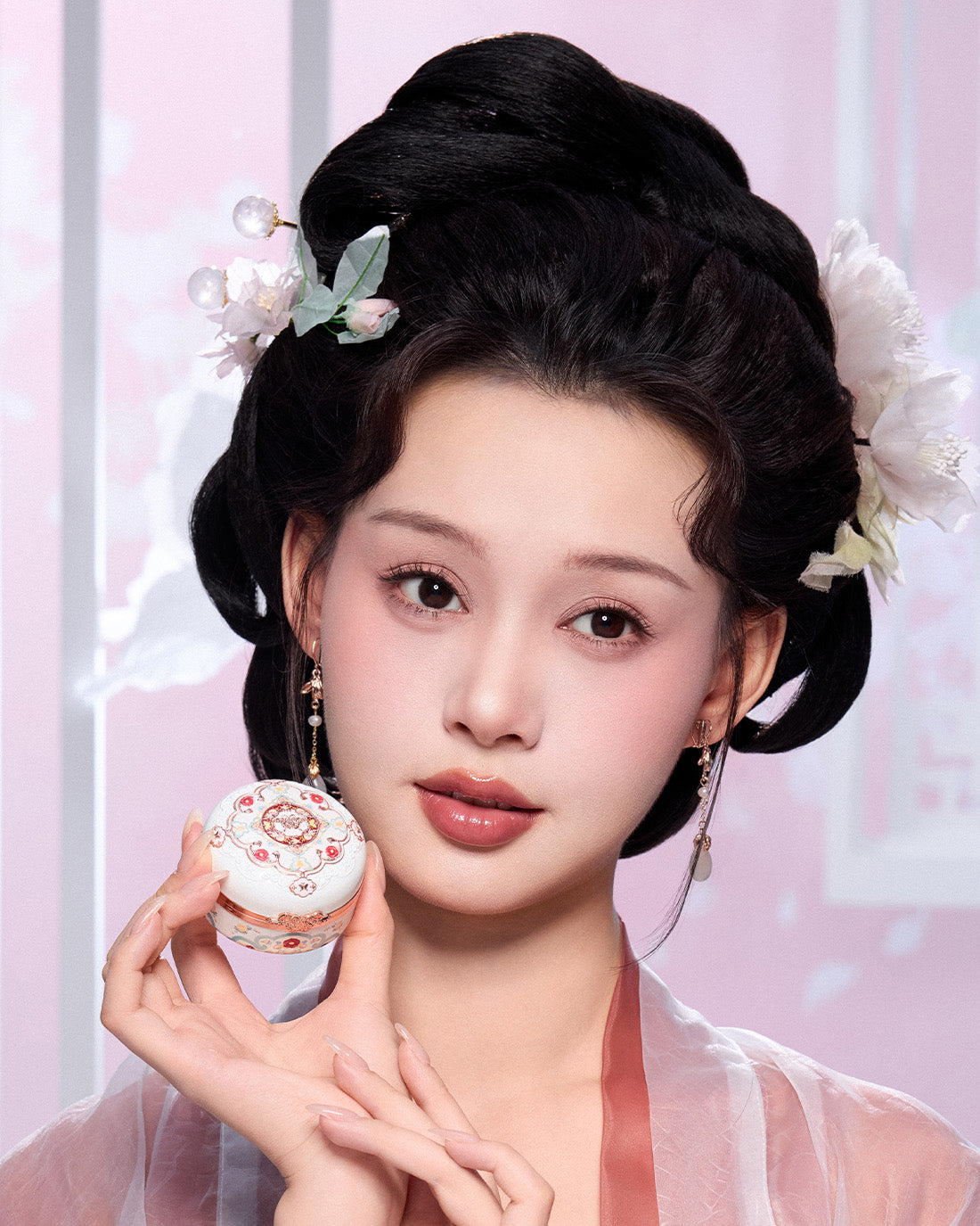 Butterfly Cloud Collar Rouge Box Highlighting & Blush Duo Powder Image 6