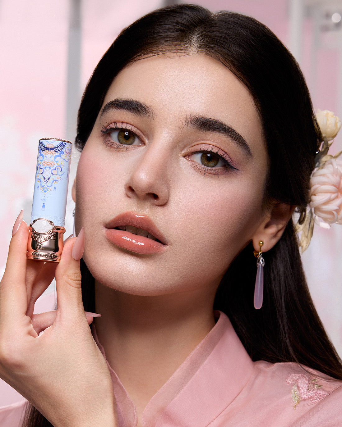Butterfly Cloud Collar Glossy Lipstick Image 15