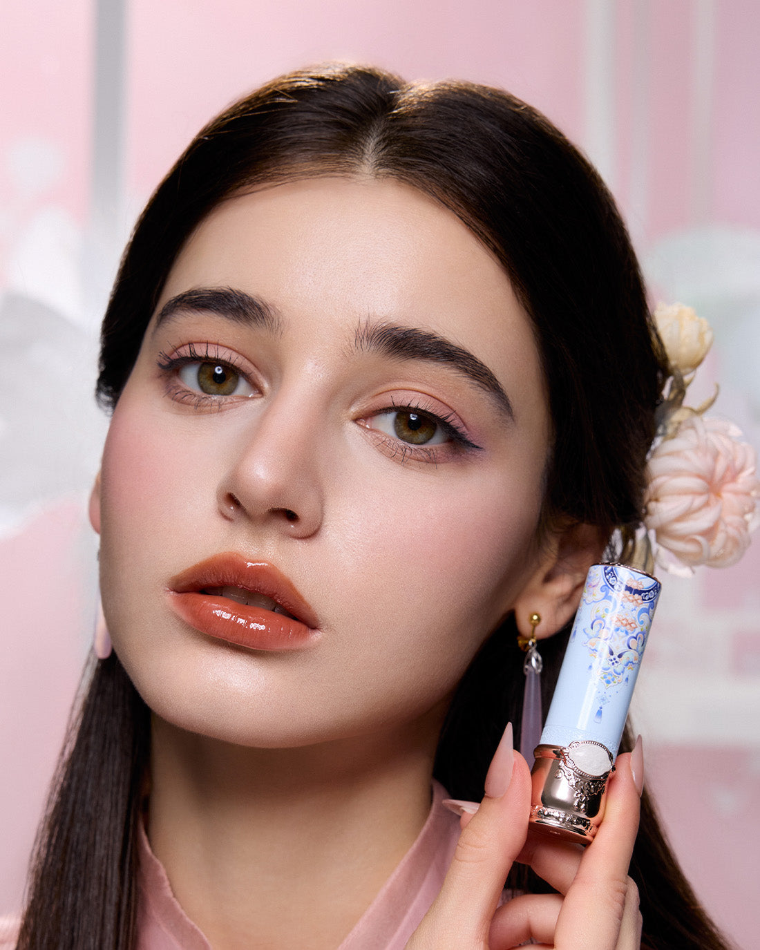 Butterfly Cloud Collar Glossy Lipstick Image 25