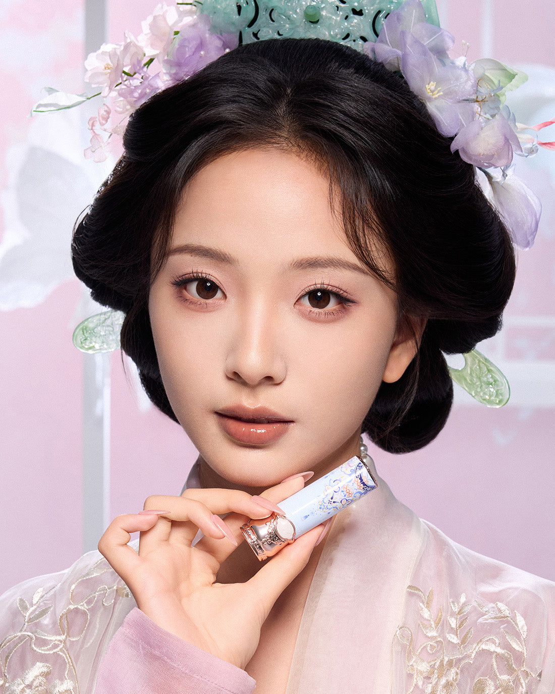 Butterfly Cloud Collar Glossy Lipstick Image 17