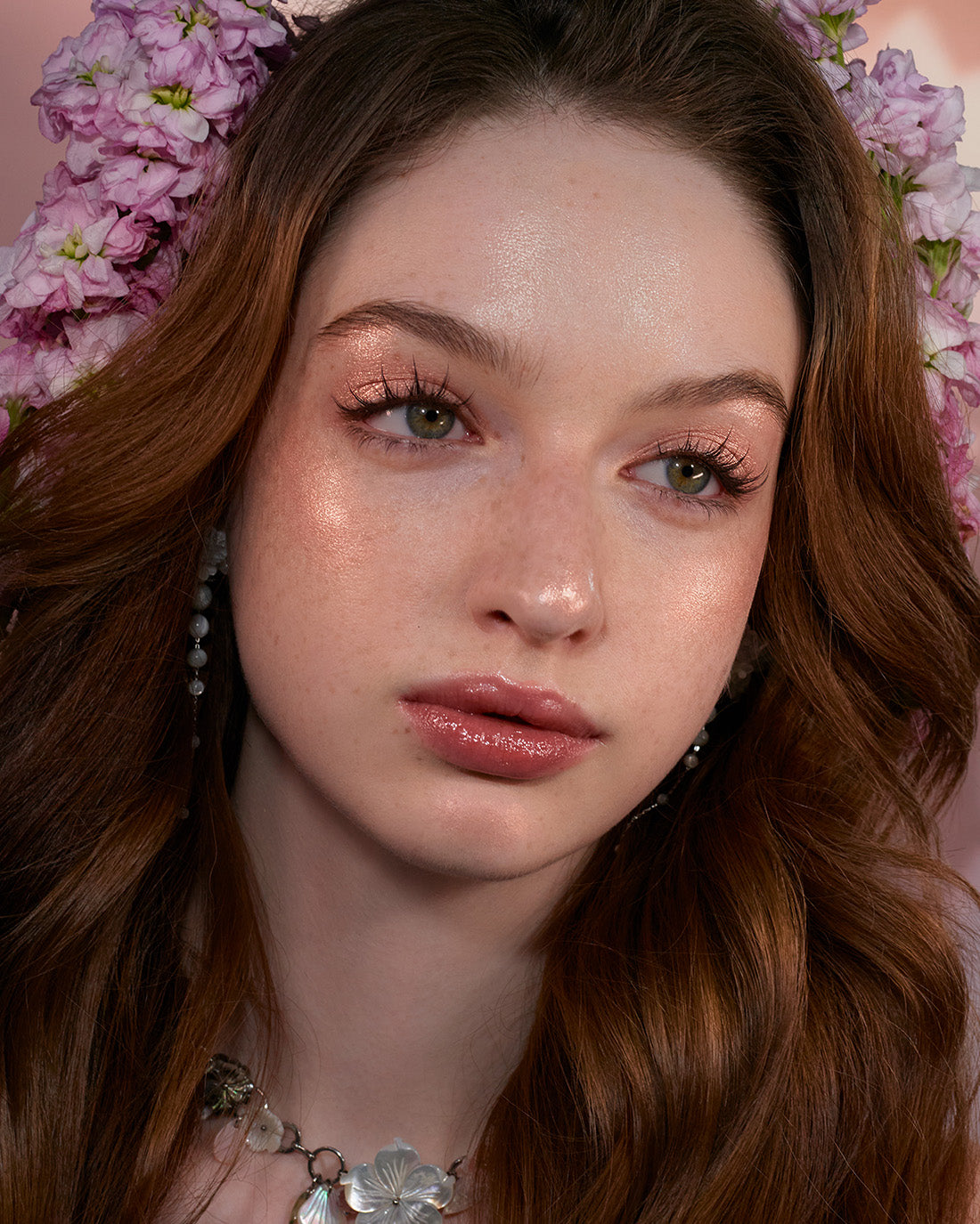 Midsummer Fairytales Liquid Highlighter (Multichrome) Image 15