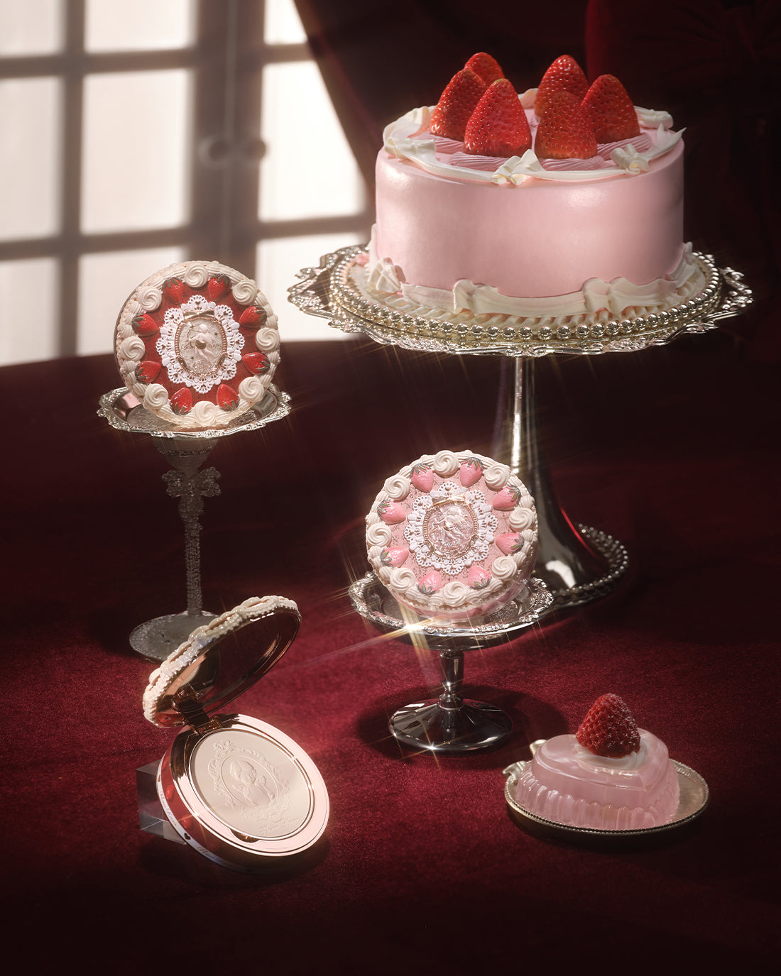 Strawberry Cupid Pressed Powder Image 5