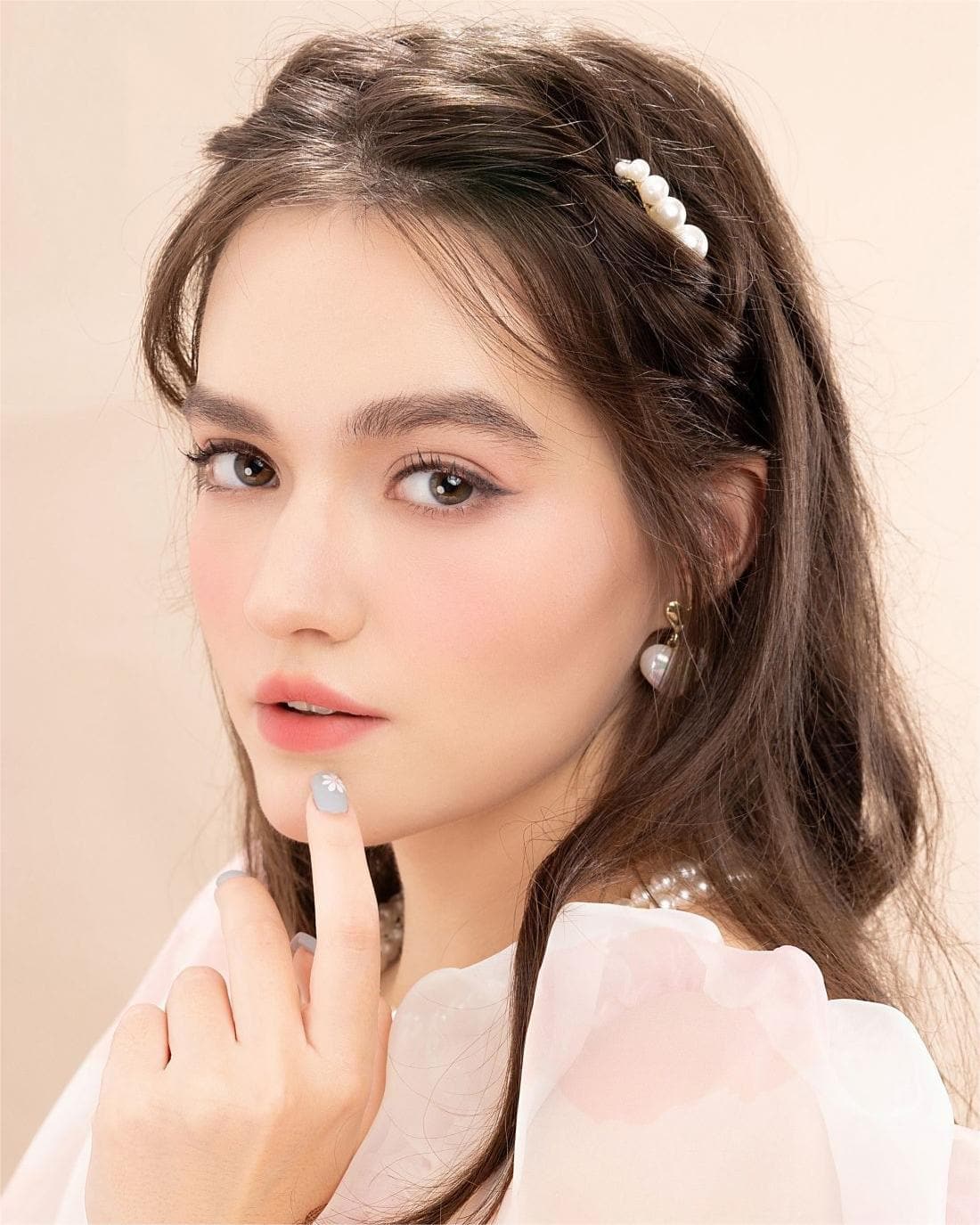 Strawberry Rococo Embossed Blush Image 10